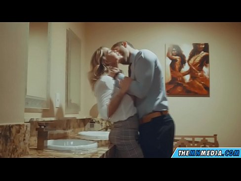 ❤️ Uma blonde obugaxayo ekuyenga endlini yangasese yomphakathi Izocansi nje ku-zu.robosexshop.ru ❌❤